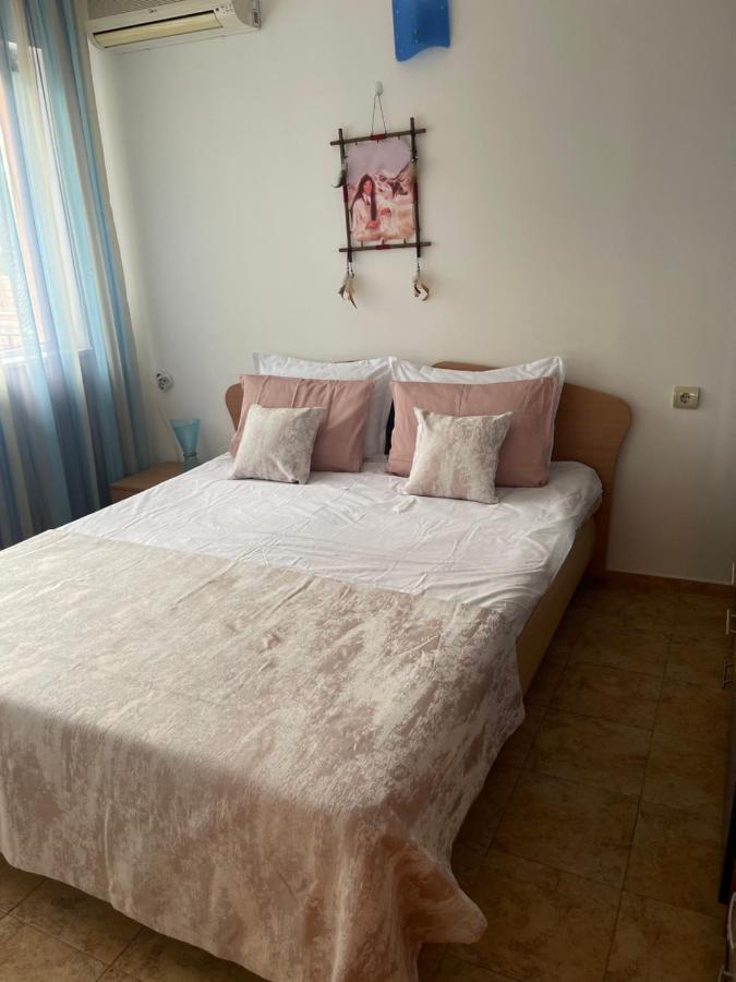 Le Premiere Randevu Apartment Sveti Vlas Exterior photo