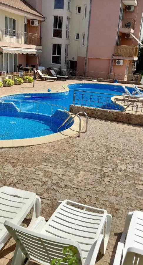 Le Premiere Randevu Apartment Sveti Vlas Exterior photo