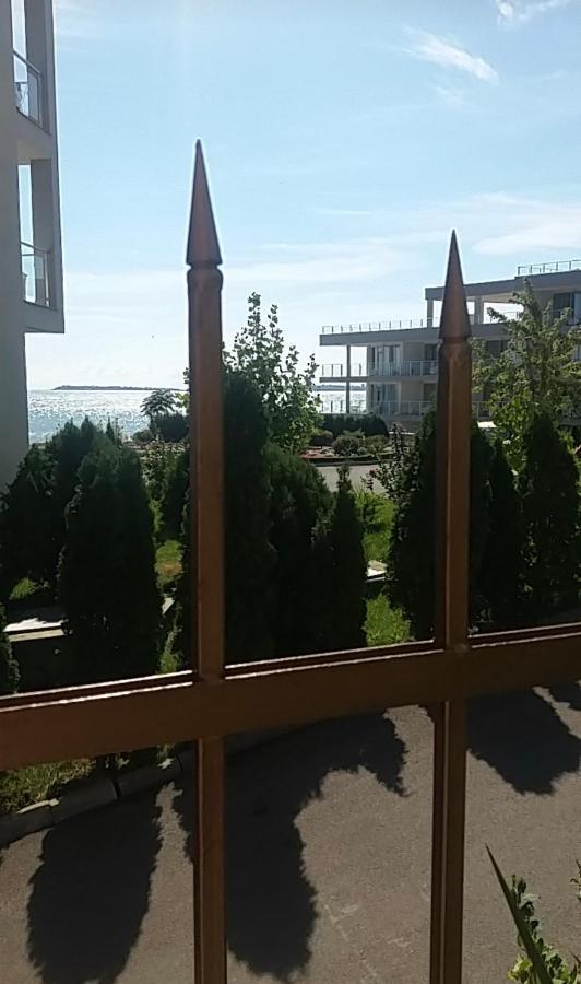 Le Premiere Randevu Apartment Sveti Vlas Exterior photo