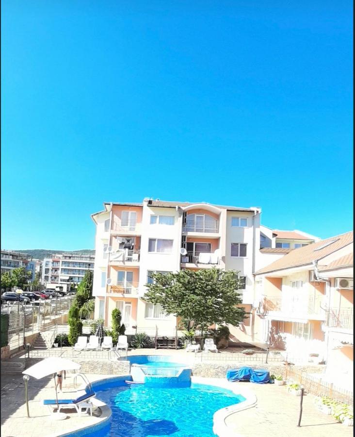 Le Premiere Randevu Apartment Sveti Vlas Exterior photo